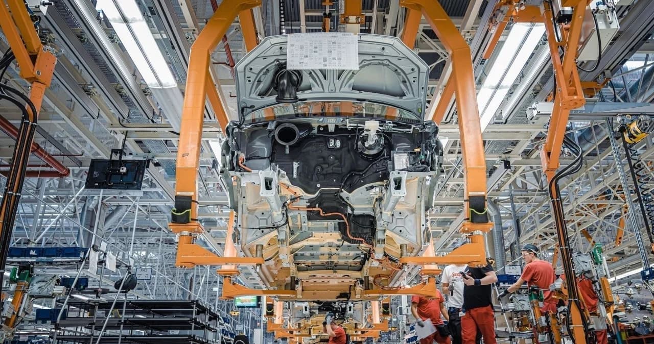 UE ratuje spalinówki. Nowe przepisy pozwalają na pół litra